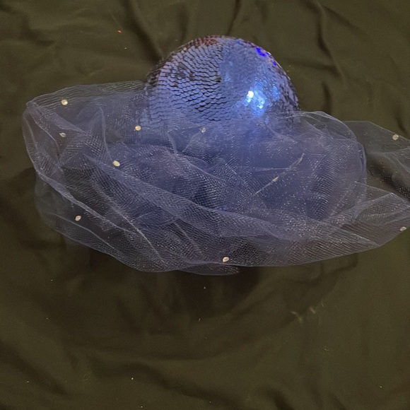 Hat - Picture 3 of 3